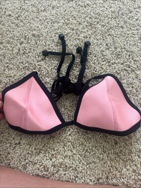Triangl neopreme bikini top